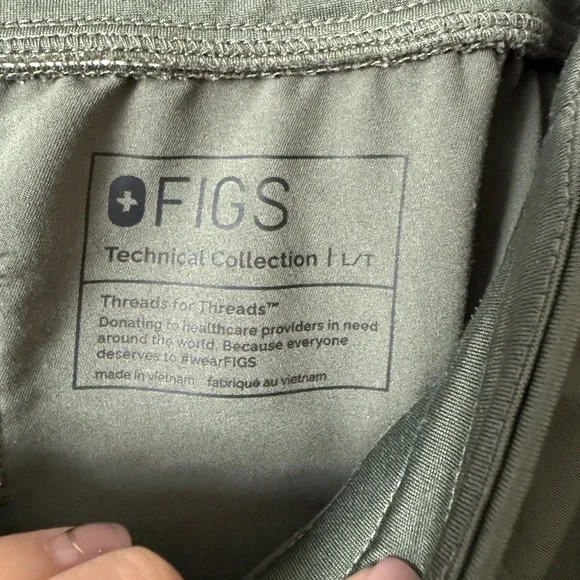 Figs scrubs set pants top  Moss M L Tall - Picture 8 of 9